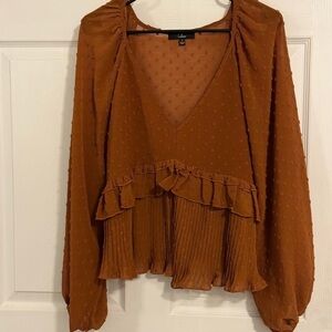 Lulus Women’s Long Sleeve Light Weight Top Size Small
